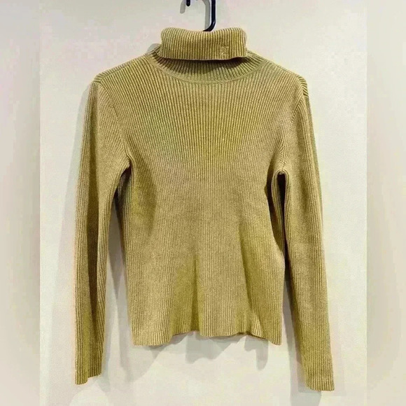 Sold - Picture 1 of 6